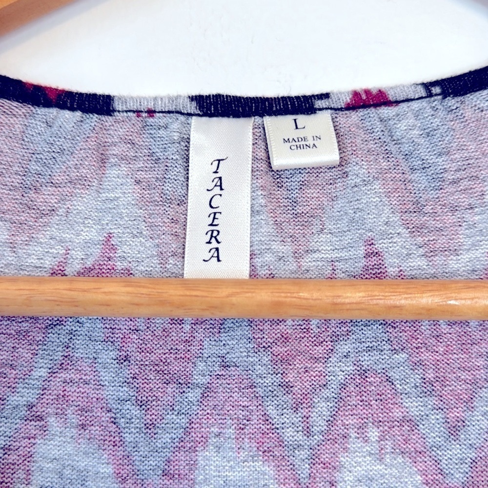 TACERA Chevron Patterned Women's Top - Picture 4 of 6